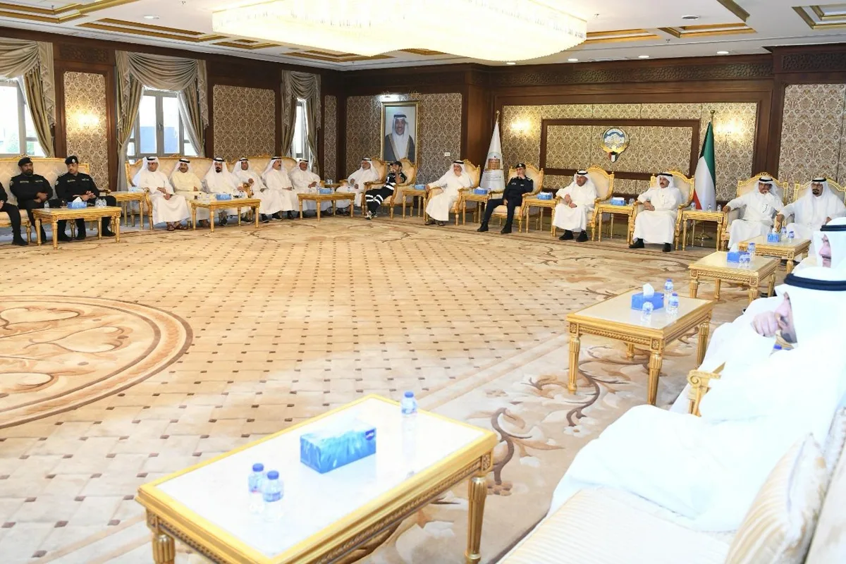 اجتماع علني في محافظة الفروانية لاستعراض التعاون في كفاءة استهلاك الكهرباء اجتماع علني في محافظة الفروانية لاستعراض التعاون في كفاءة استهلاك الكهرباء
