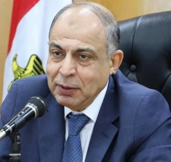 محافظ المنيا يطلق سوق اليوم الواحد على كورنيش النيل بمناسبة عيد الأضحى مع تخفيضات تصل إلى 40%