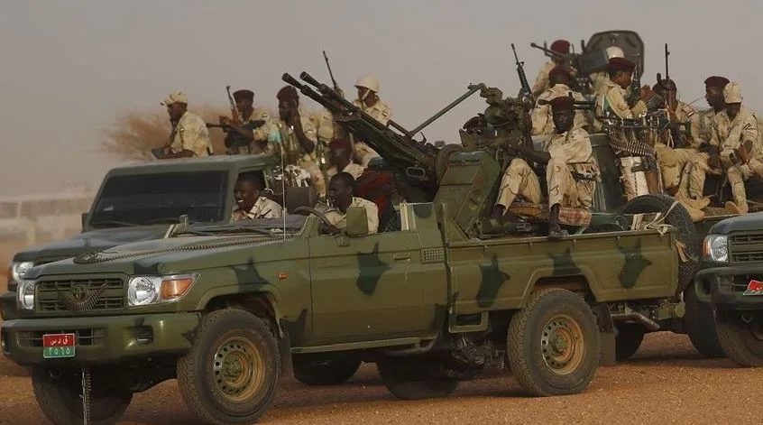 حكومة السودان وقوات الدعم السريع تتبادلان اللوم بشأن هجوم على قافلة إغاثة غذائية حكومة السودان وقوات الدعم السريع تتبادلان اللوم بشأن هجوم على قافلة إغاثة غذائية
