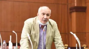 زعيم حزب التجمع يعبّر عن استيائه من إعفاء التعليم الديني من الضرائب العقارية.