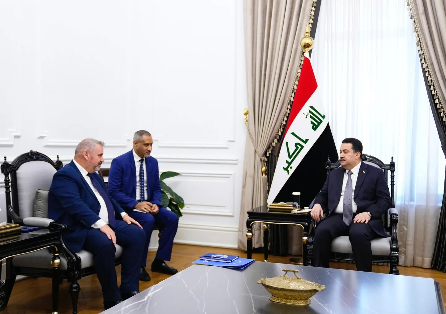 رئيس الوزراء العراقي: نرفض بشكل قاطع انتهاك أجوائنا ونسعى للحفاظ على أقصى مستويات ضبط النفس. رئيس الوزراء العراقي: نرفض بشكل قاطع انتهاك أجوائنا ونسعى للحفاظ على أقصى مستويات ضبط النفس.