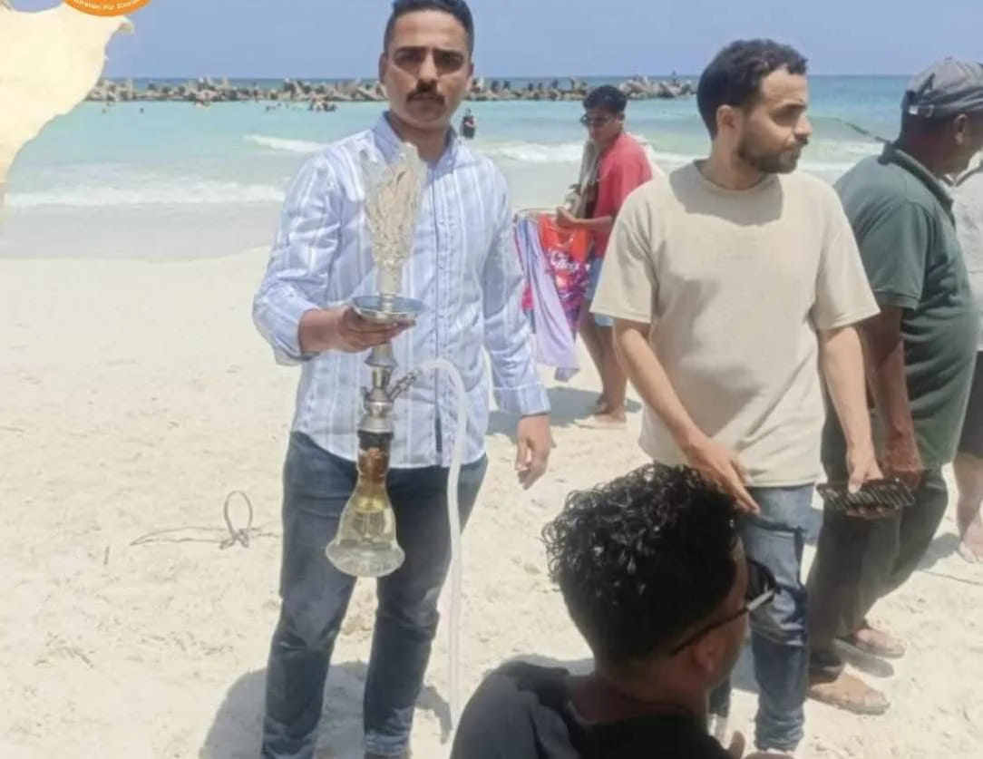 حملات على شواطئ الإسكندرية تكشف المخالفات.. إبعاد العمال ومصادرة الشيشة وتوجيه إنذارات قوية للمستأجرين حملات على شواطئ الإسكندرية تكشف المخالفات.. إبعاد العمال ومصادرة الشيشة وتوجيه إنذارات قوية للمستأجرين