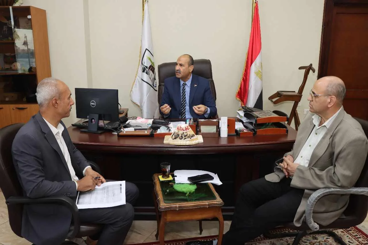 بني سويف تستطلع إمكانية تشغيل مجمع دلهانس الحرفي بالتعاون مع هيئة تنمية الصعيد بني سويف تستطلع إمكانية تشغيل مجمع دلهانس الحرفي بالتعاون مع هيئة تنمية الصعيد