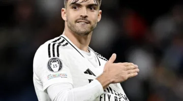 ريال مدريد يدعم مدافعه الشاب أسينسيو بشرط فسخ مرتفع