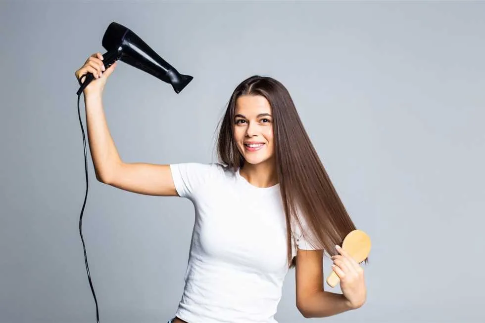5 عادات سهلة لتعزيز كثافة الشعر.. اكتشفيها الآن 5 عادات سهلة لتعزيز كثافة الشعر.. اكتشفيها الآن