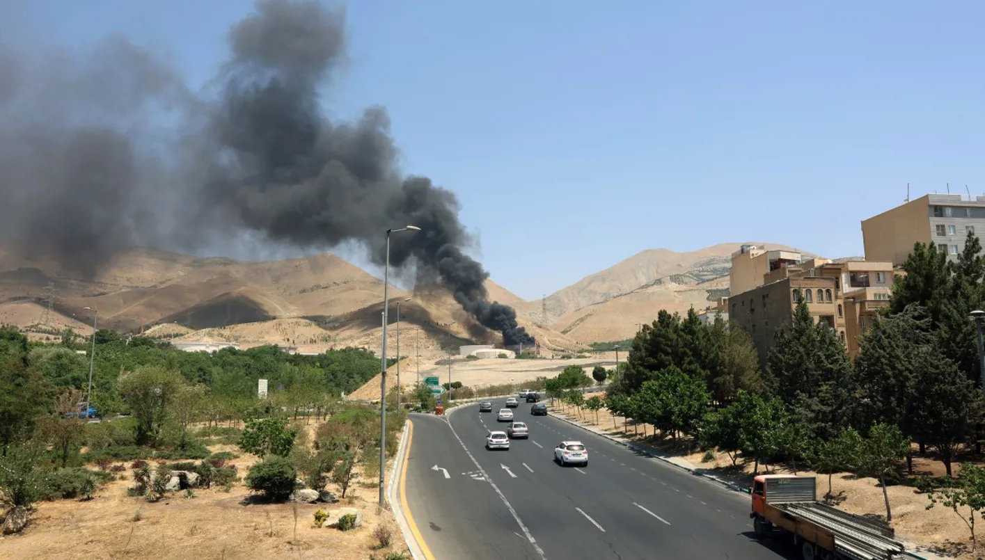 5 عند الخامسة: تحذيرات إسرائيلية لإخلاء مناطق في طهران وخزانات قابلة للاشتعال في ميناء بيروت! 5 عند الخامسة: تحذيرات إسرائيلية لإخلاء مناطق في طهران وخزانات قابلة للاشتعال في ميناء بيروت!
