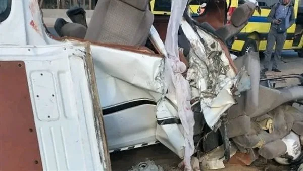 عاجل.. انقلاب سيارة نقل أعلى كوبري الفحص يسفر عن إصابة 8 أشخاص ونقلهم إلى مستشفى بنها الجامعي عاجل.. انقلاب سيارة نقل أعلى كوبري الفحص يسفر عن إصابة 8 أشخاص ونقلهم إلى مستشفى بنها الجامعي