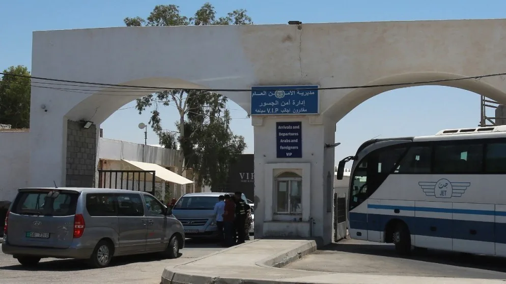 إطلاق خدمة “عبر الإنترنت” لمرتادي جسر الملك حسين إطلاق خدمة “عبر الإنترنت” لمرتادي جسر الملك حسين