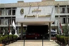 نقابة الأطباء تُثني على الطاقم الطبي في مستشفى قنا العام خلال إجراء ولادة قيصرية لمريضة مصابة بفيروس نقص المناعة.