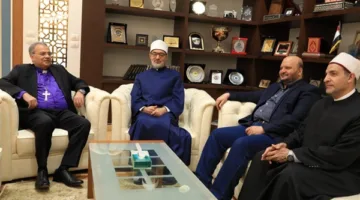 مفتي الجمهورية يرحب برئيس الطائفة الإنجيلية لتقديم التهاني بمناسبة عيد الأضحى المبارك.