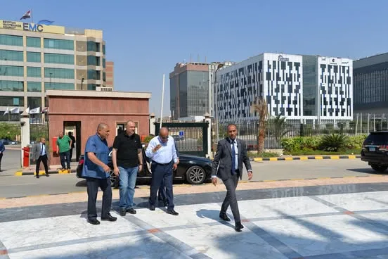 وزير الكهرباء ووزير البترول يزوران مركز التحكم الوطني في شبكة الغاز الطبيعي وزير الكهرباء ووزير البترول يزوران مركز التحكم الوطني في شبكة الغاز الطبيعي