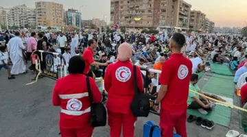الهلال الأحمر يساهم في تأمين احتفالات عيد الأضحى من خلال وجوده في المساجد والحدائق العامة ومواقع السفر.