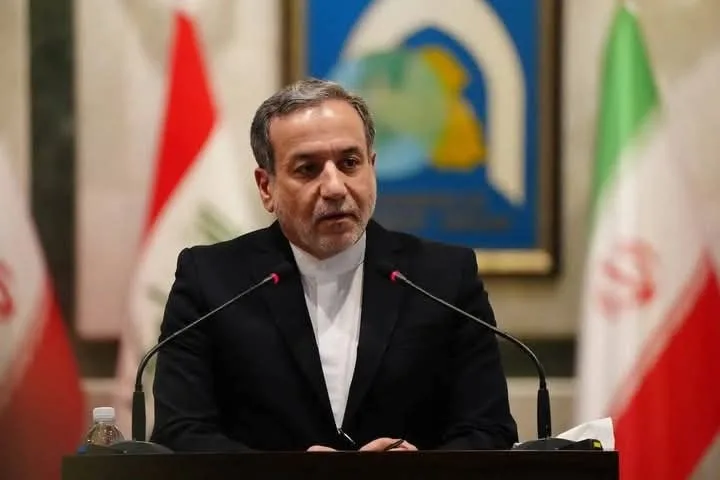 وزير خارجية إيران: الهجوم الإسرائيلي الأخير على إيران سيجر المنطقة إلى أزمة خطيرة. وزير خارجية إيران: الهجوم الإسرائيلي الأخير على إيران سيجر المنطقة إلى أزمة خطيرة.