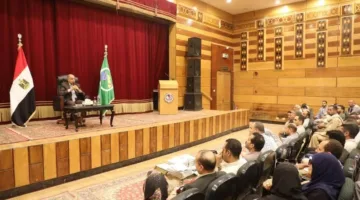 محافظ المنيا يوزع ٣٢٨ عقداً لتقنين أراضي الدولة