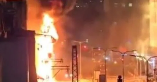 ارتفاع عدد ضحايا الهجوم الأخير في إيران إلى وفاة واحدة و53 مصاباً ودمار كبير في تل أبيب ارتفاع عدد ضحايا الهجوم الأخير في إيران إلى وفاة واحدة و53 مصاباً ودمار كبير في تل أبيب