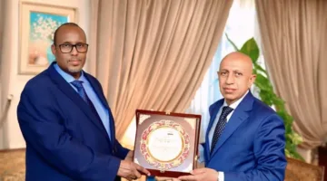 سفير الصومال يتباحث مع رئيس “الأكاديمية العربية للعلوم والتكنولوجيا” حول تعزيز التعاون المشترك.