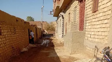 انهيار سد ترابي في محطة صرف إدفا بسوهاج وتسرب المياه إلى منازل السكان.. والمحافظة تتدخل