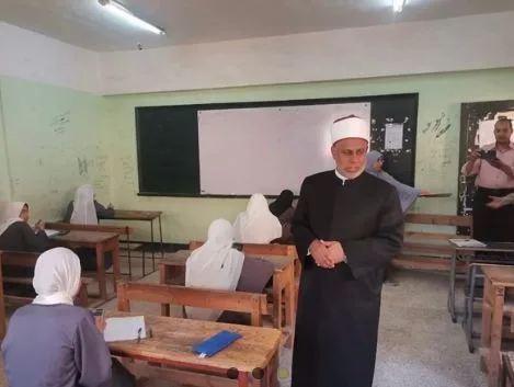 في اليوم الثاني من القسم العلمي: انسيابية وسكينة في امتحان الرياضيات البحتة للثانوية الأزهرية في اليوم الثاني من القسم العلمي: انسيابية وسكينة في امتحان الرياضيات البحتة للثانوية الأزهرية