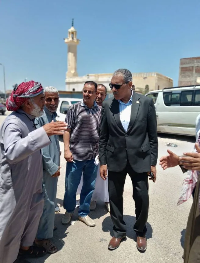 محافظ مطروح يقرر إنهاء خدمات نائب رئيس مدينة براني وإحالة مدير النظافة للتحقيق بسبب تدهور الأوضاع. محافظ مطروح يقرر إنهاء خدمات نائب رئيس مدينة براني وإحالة مدير النظافة للتحقيق بسبب تدهور الأوضاع.
