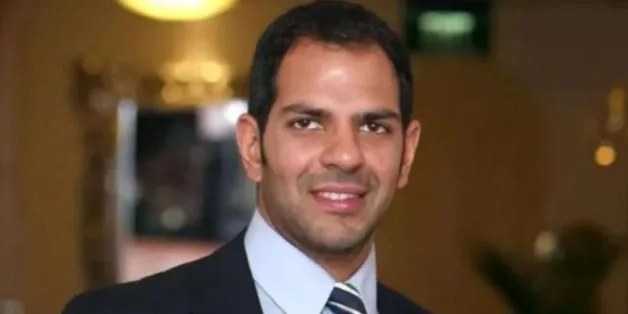هل تستطيع النحلة أن تقتل؟ وفاة الملياردير الهندي سانجاي كابور تثير الشكوك هل تستطيع النحلة أن تقتل؟ وفاة الملياردير الهندي سانجاي كابور تثير الشكوك