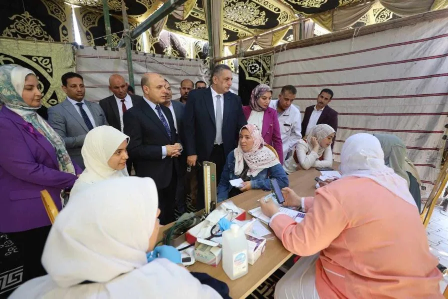 محافظ كفر الشيخ يطلق حملة «من بدري أمان» لفحص الأورام مبكراً محافظ كفر الشيخ يطلق حملة «من بدري أمان» لفحص الأورام مبكراً
