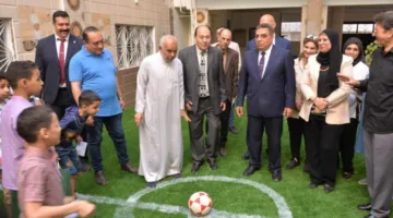 محافظ الدقهلية يزور أيتام المنصورة: نحن هنا لنحتفل معكم بعيدكم السعيد