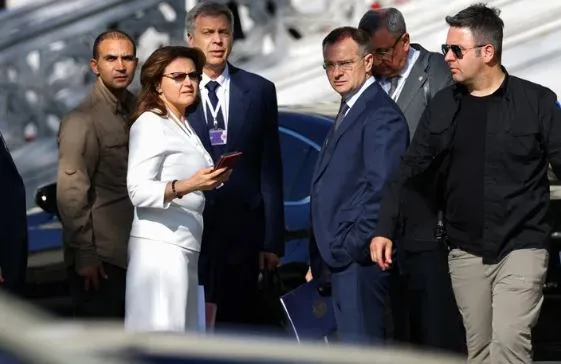 روسيا تقدم لأوكرانيا مشروع تسوية خلال محادثات إسطنبول.. واتفاق بشأن تبادل الأسرى يتم التوصل إليه. روسيا تقدم لأوكرانيا مشروع تسوية خلال محادثات إسطنبول.. واتفاق بشأن تبادل الأسرى يتم التوصل إليه.