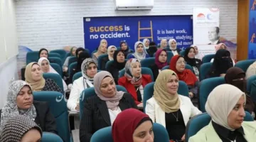 محافظ كفر الشيخ يراقب أنشطة اليوم الأول من برنامج “المرأة في القيادة بالمحافظات”