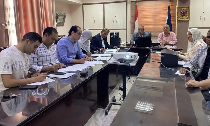 ضبط وتنظيم امتحانات الثانوية العامة في السويس في اليوم الأول