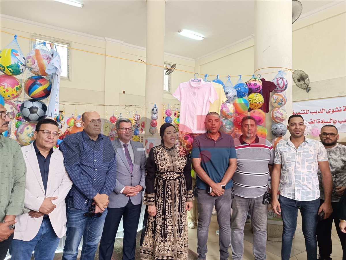 النائبة نشوي الديب ومحمد مرعي سكرتير عام مساعد محافظة الجيزة