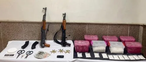مقتل عنصرين من المجرمين بعد مواجهة مسلحة مع الشرطة في قنا مقتل عنصرين من المجرمين بعد مواجهة مسلحة مع الشرطة في قنا