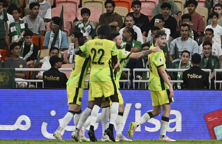 أستراليا تحقق الفوز على السعودية بهدفين وتتأهل رسميًا لكأس العالم 2026 أستراليا تحقق الفوز على السعودية بهدفين وتتأهل رسميًا لكأس العالم 2026