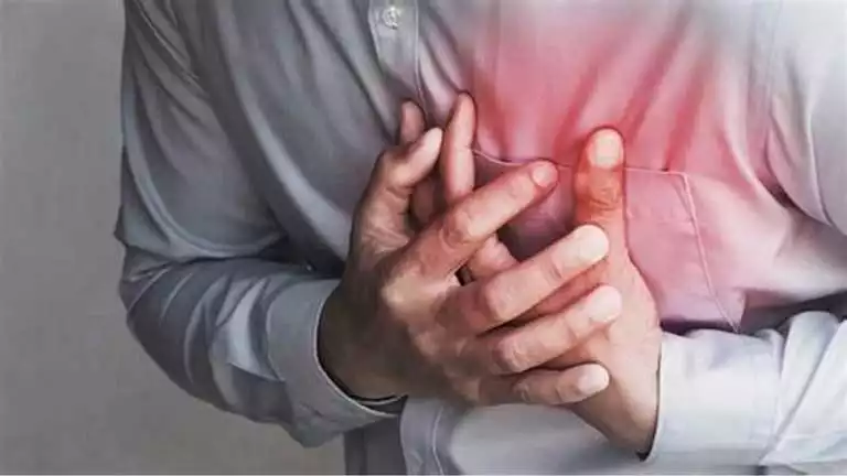 6 أطعمة تضر القلب وتزيد من الكوليسترول.. تجنبها خلال العيد 6 أطعمة تضر القلب وتزيد من الكوليسترول.. تجنبها خلال العيد