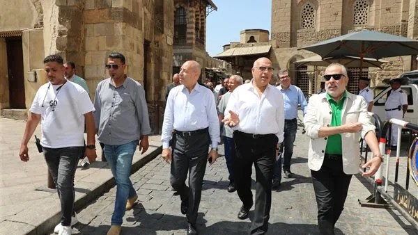 محافظ القاهرة يطلع على تقدم مشروع تحسين منطقة القاهرة التاريخية محافظ القاهرة يطلع على تقدم مشروع تحسين منطقة القاهرة التاريخية