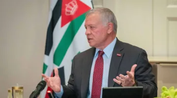 الملك يتناول خلال مكالمتين هاتفيتين مع رئيسي تركيا وقبرص وسائل تقليل التوترات الإقليمية الحادة.