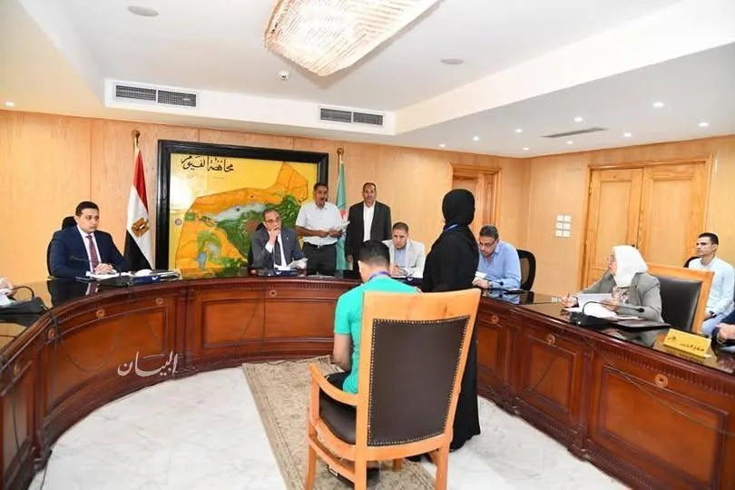 “الأنصاري” يأمر بتوفير كرسي كهربائي لطالب لتسهيل حركته “الأنصاري” يأمر بتوفير كرسي كهربائي لطالب لتسهيل حركته