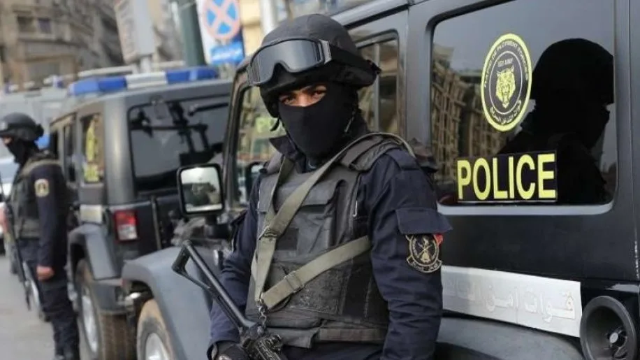 القبض على شخصين مطلوبين بعد مطاردة في منطقة الألبان بأسوان القبض على شخصين مطلوبين بعد مطاردة في منطقة الألبان بأسوان