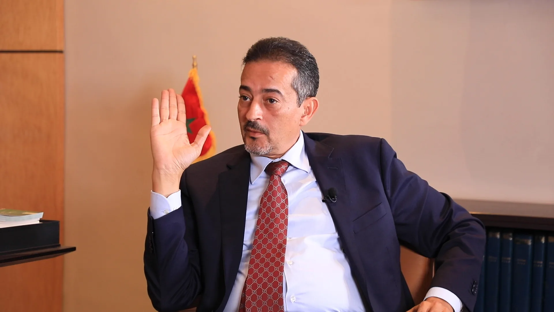 هشام المهاجري: نرفض التفاخر ونؤيد كشف إنجازات الوزراء والبرلمانيين هشام المهاجري: نرفض التفاخر ونؤيد كشف إنجازات الوزراء والبرلمانيين