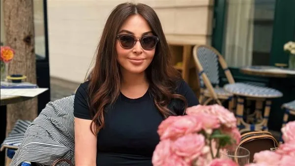 إليسا تستعد لإصدار ألبومها الموسيقي الجديد إليسا تستعد لإصدار ألبومها الموسيقي الجديد