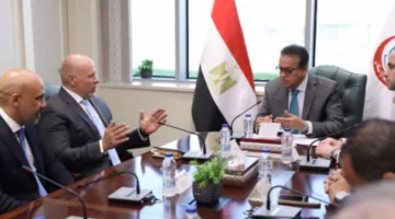 وزير الصحة يلتقي بمدير شركة جنرال إلكتريك للرعاية الصحية لمناقشة تصنيع أجهزة السونار محلياً في مصر