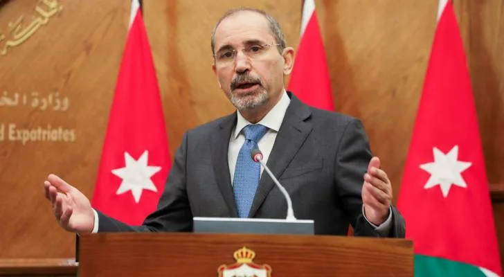 الصفدي والكويتي يشددان على أهمية تجنب تصعيد الأوضاع في المنطقة الصفدي والكويتي يشددان على أهمية تجنب تصعيد الأوضاع في المنطقة