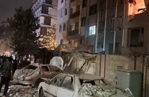 التلفزيون الإيراني: مقتل 60 شخصًا نتيجة ضربة إسرائيلية على مجمع سكني في طهران التلفزيون الإيراني: مقتل 60 شخصًا نتيجة ضربة إسرائيلية على مجمع سكني في طهران