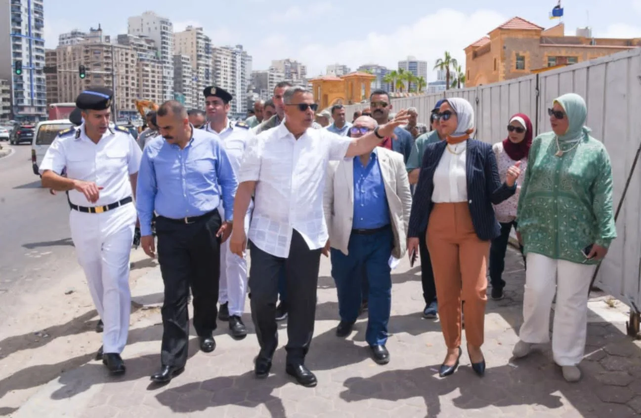 محافظ الإسكندرية على الكورنيش: سباق مع الزمن لإكمال المشاريع قبل الصيف ودعم خاص لذوي الاحتياجات الخاصة. محافظ الإسكندرية على الكورنيش: سباق مع الزمن لإكمال المشاريع قبل الصيف ودعم خاص لذوي الاحتياجات الخاصة.