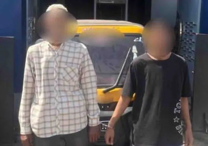 الداخلية تعتقل مشتبه بهم في الاعتداء على رجل مرور في الجيزة وتوضح تفاصيل الحادث المصور الداخلية تعتقل مشتبه بهم في الاعتداء على رجل مرور في الجيزة وتوضح تفاصيل الحادث المصور