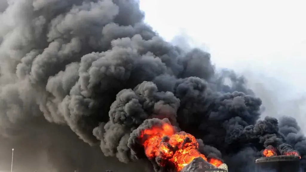 رويترز: خبر عاجل | إسرائيل تستهدف النخبة الإيرانية وتقتل 14 عالمًا و6 جنرالات منذ الجمعة عبر تفجير سيارات ملغومة.. التفاصيل هنا رويترز: خبر عاجل | إسرائيل تستهدف النخبة الإيرانية وتقتل 14 عالمًا و6 جنرالات منذ الجمعة عبر تفجير سيارات ملغومة.. التفاصيل هنا