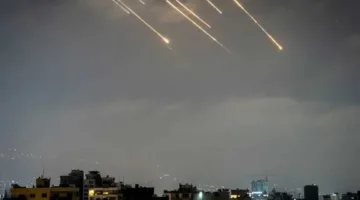 عاجل: إسرائيل تفيد بالقضاء على قائد في “فيلق القدس” وضرب 20 موقعًا في إيران