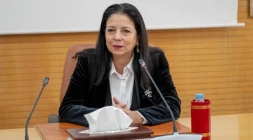 السغروشني: نركز على تعزيز الشركات الناشئة في قطاع التكنولوجيا المالية والذكاء الاصطناعي.