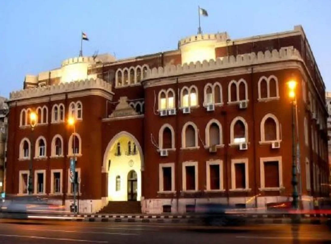 كلية الهندسة بجامعة الإسكندرية تصدر بياناً لتوضيح إصابة طالبة نتيجة سقوط جزء من السقف كلية الهندسة بجامعة الإسكندرية تصدر بياناً لتوضيح إصابة طالبة نتيجة سقوط جزء من السقف