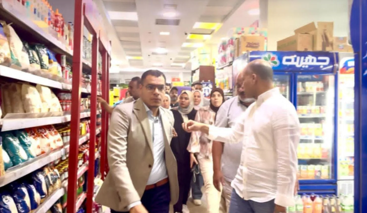 قنا: ضبط لحوم غير صالحة ومخالفات في حملة تفتيش مفاجئة على مجموعة من المطاعم والأسواق التجارية قنا: ضبط لحوم غير صالحة ومخالفات في حملة تفتيش مفاجئة على مجموعة من المطاعم والأسواق التجارية
