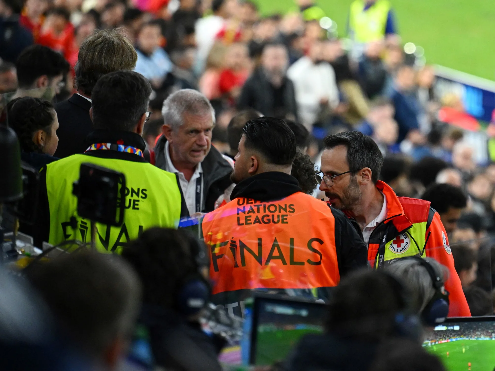 موت مشجع خلال نهائي بطولة دوري الأمم الأوروبية موت مشجع خلال نهائي بطولة دوري الأمم الأوروبية